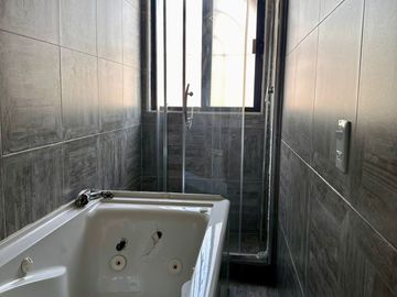 PARA REMODELAR CASA EN VENTA EN JARDINES DE BELLAVISTA