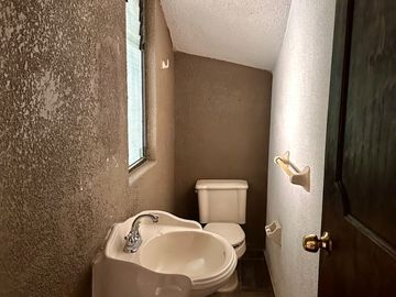 PARA REMODELAR CASA EN VENTA EN JARDINES DE BELLAVISTA