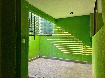 PARA REMODELAR CASA EN VENTA EN JARDINES DE BELLAVISTA