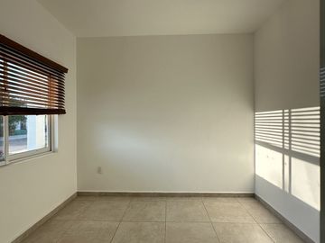 OPORTUNIDAD CASA EN VENTA CON ESTUDIO, CUMBRES DEL LAGO QUERETARO