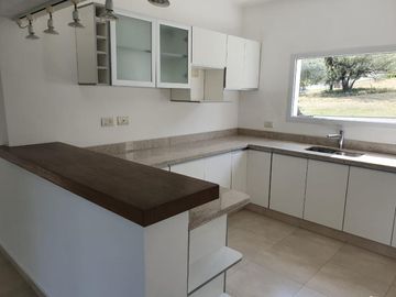 Venta. Casa 3 dormitorios. San Luis, Country Los Quebrachos III