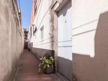 PH 3 amb, Lanús Este centro. Terraza propia. Sin expensas. Venta