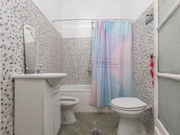 PH 3 amb, Lanús Este centro. Terraza propia. Sin expensas. Venta