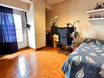 Amplio departamento de 3 dormitorios   dependencia en VENTA en Barrio Norte