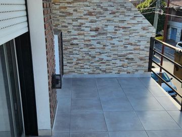Dúplex en venta - 3 Dormitorios 1 Baño - Cochera - 62Mts2 - San Justo, La Matanza