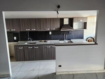 Dúplex en venta - 3 Dormitorios 1 Baño - Cochera - 62Mts2 - San Justo, La Matanza