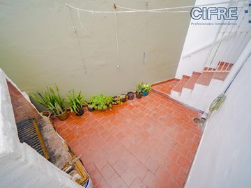 PH de 3 ambientes con balcón, patio y parrilla en Villa Devoto