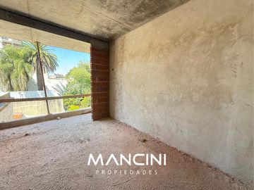 Departamento de 1 ambiente con balcón en venta. Villa Ballester