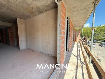 Departamento de 1 ambiente con balcón en venta. Villa Ballester