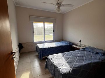 Casa de 2 dormitorios - Venta