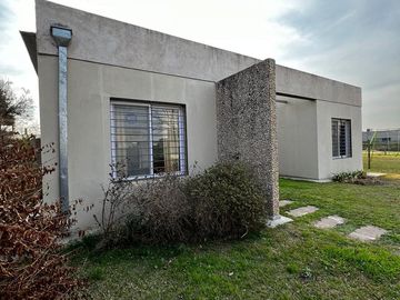 Casa de 2 dormitorios - Venta