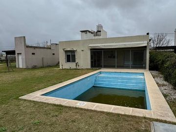 Casa de 2 dormitorios - Venta