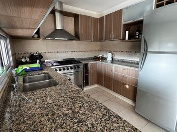 Casa de 2 dormitorios - Venta