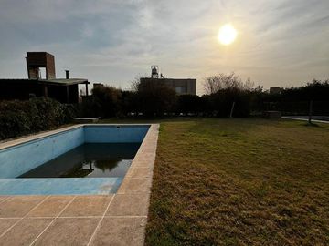 Casa de 2 dormitorios - Venta