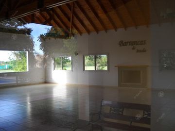 Casa en venta 4 ambientes  barrio cerrado  Barrancas de Iraola. Hudson. Berazategui. Apto credito!