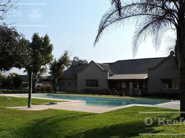 Casa en venta 4 ambientes  barrio cerrado  Barrancas de Iraola. Hudson. Berazategui. Apto credito!