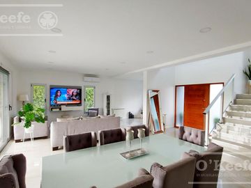 Casa en venta 4 ambientes  barrio cerrado  Barrancas de Iraola. Hudson. Berazategui. Apto credito!
