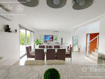 Casa en venta 4 ambientes  barrio cerrado  Barrancas de Iraola. Hudson. Berazategui. Apto credito!