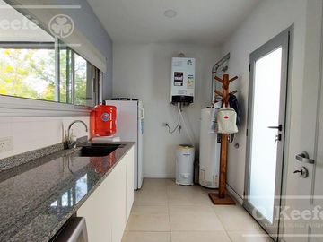 Casa en venta 4 ambientes  barrio cerrado  Barrancas de Iraola. Hudson. Berazategui. Apto credito!