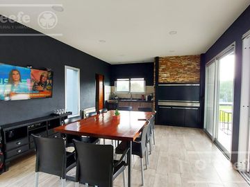 Casa en venta 4 ambientes  barrio cerrado  Barrancas de Iraola. Hudson. Berazategui. Apto credito!