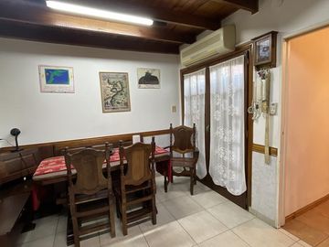 Casa en venta de 4 amb en  Castelar Sur