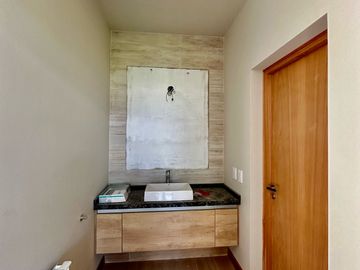Estrena elegancia y confort:: Casa de Diseño único con vista a los Cerros y Piscina