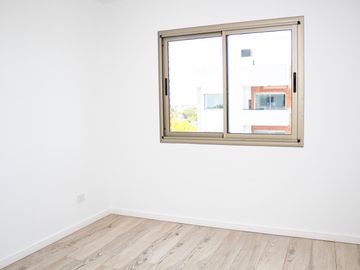 Tigre, a estrenar, excelente 2 ambientes, balcon/parrilla, pileta, gym, categoria