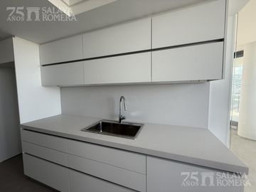 Venta Semipiso 4 Ambientes con Dependencia – Piso 14 – Torre SELENE, La Lucila