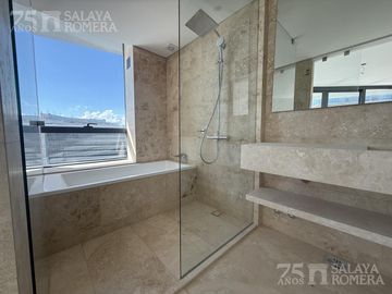 Venta Semipiso 4 Ambientes con Dependencia – Piso 14 – Torre SELENE, La Lucila