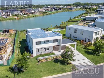 Casa en Venta en Pilara, La Calesa
