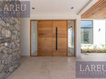 Casa en Venta en Pilara, La Calesa
