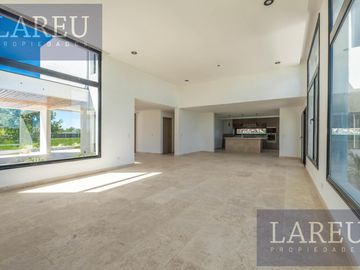 Casa en Venta en Pilara, La Calesa