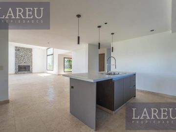 Casa en Venta en Pilara, La Calesa