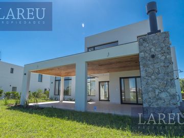 Casa en Venta en Pilara, La Calesa