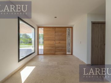 Casa en Venta en Pilara, La Calesa
