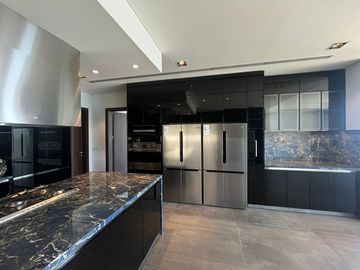 Casa en venta a la Laguna. Puertos. Barrio Marinas