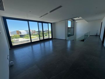 Casa en venta a la Laguna. Puertos. Barrio Marinas