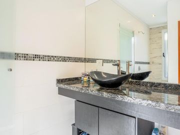 VENTA - Casa 3 Dormitorios, Quincho y Piscina - Barrio San Sebastián - Funes
