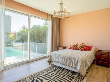 VENTA - Casa 3 Dormitorios, Quincho y Piscina - Barrio San Sebastián - Funes