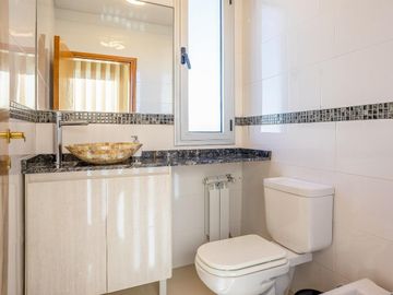 VENTA - Casa 3 Dormitorios, Quincho y Piscina - Barrio San Sebastián - Funes