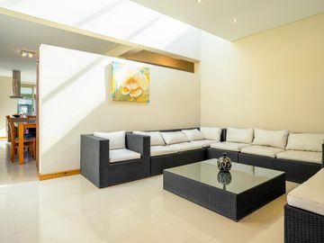 VENTA - Casa 3 Dormitorios, Quincho y Piscina - Barrio San Sebastián - Funes
