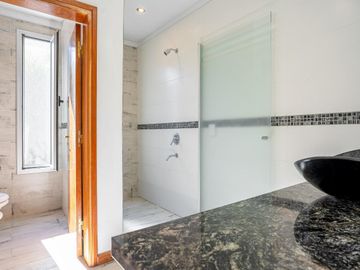 VENTA - Casa 3 Dormitorios, Quincho y Piscina - Barrio San Sebastián - Funes