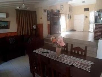 Quinta en venta - 4 Dormitorios 4 Baños - 1.980Mts2 - Paso del Rey