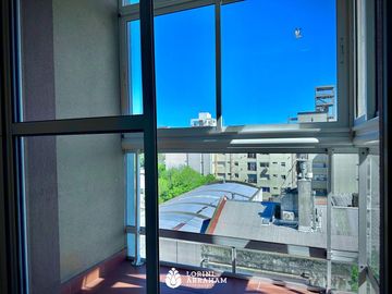 VENTA  piso  3 Ambientes . Excelente estado .Macrocentro !