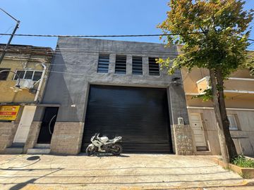 Galpón en  Venta excelente zona