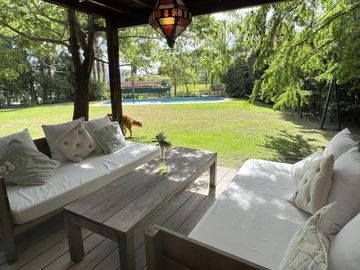 OPORTUNIDAD ! Impecable Casa  al Lago en Venta en Los Castores - Nordelta