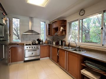 OPORTUNIDAD ! Impecable Casa  al Lago en Venta en Los Castores - Nordelta
