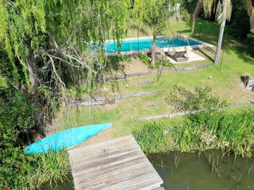 OPORTUNIDAD ! Impecable Casa  al Lago en Venta en Los Castores - Nordelta