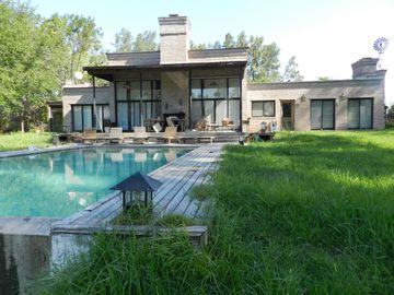Oportunidad Excelente Casa - Chacras del Paraná - Zarate