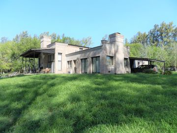 Oportunidad Excelente Casa - Chacras del Paraná - Zarate